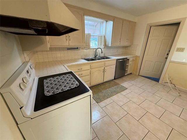 1908 N Bdwy Avenue, Shawnee, OK 74804