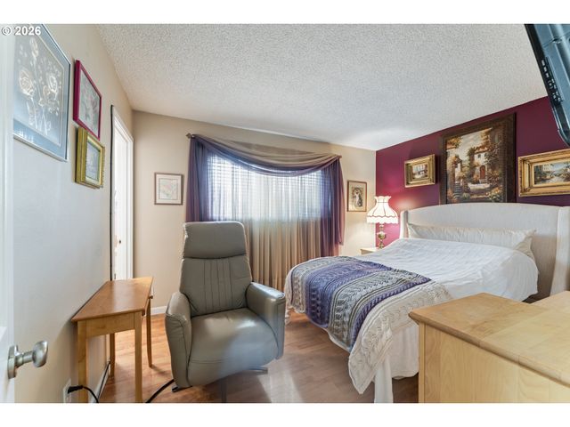 11341 Sw SPRINGWOOD Dr, Portland, OR 97223