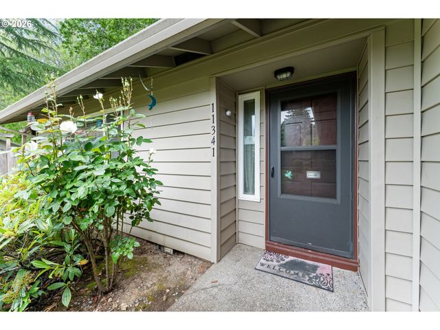 11341 Sw SPRINGWOOD Dr, Portland, OR 97223
