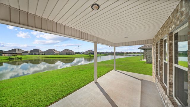6458 Soaring Dr, Gonzales, LA 70737
