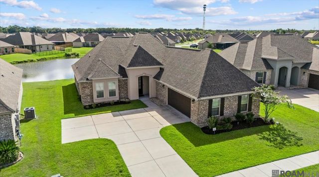 6458 Soaring Dr, Gonzales, LA 70737