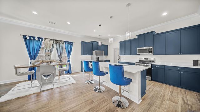 6458 Soaring Dr, Gonzales, LA 70737