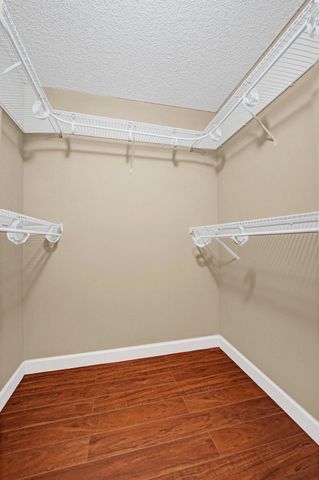 9235 Lagoon Place 308, Davie, FL 33324