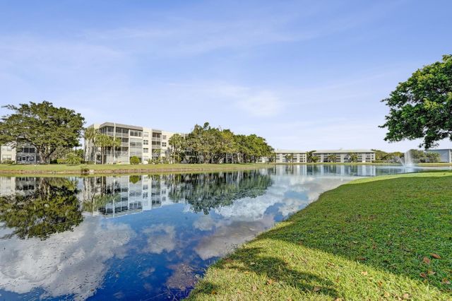 9235 Lagoon Place 308, Davie, FL 33324