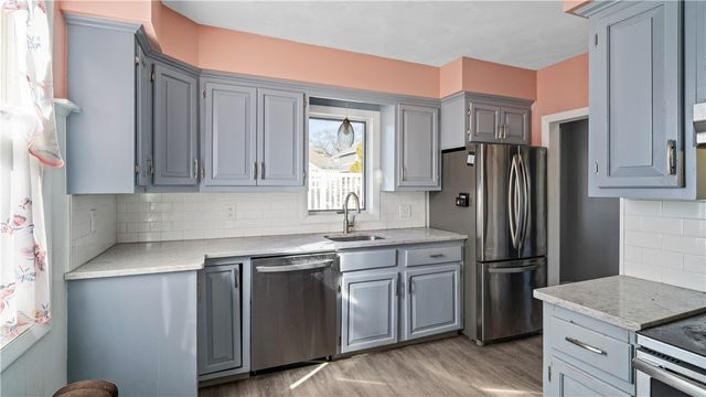 137 Colonial Avenue, Cranston, RI 02910