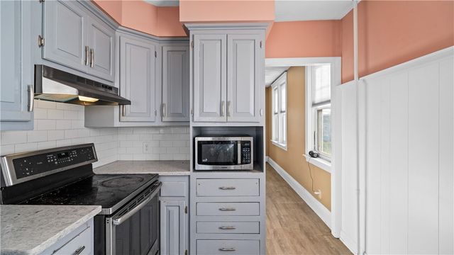 137 Colonial Avenue, Cranston, RI 02910