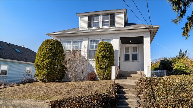 137 Colonial Avenue, Cranston, RI 02910