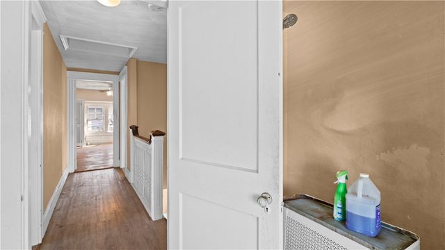 137 Colonial Avenue, Cranston, RI 02910