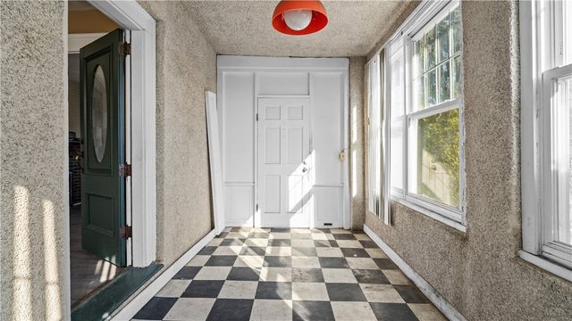 137 Colonial Avenue, Cranston, RI 02910