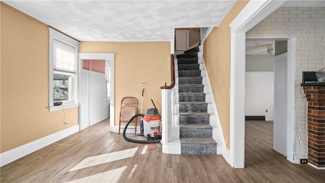 137 Colonial Avenue, Cranston, RI 02910