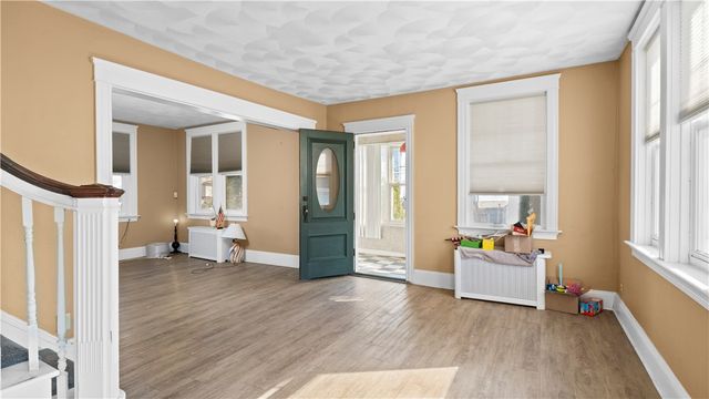 137 Colonial Avenue, Cranston, RI 02910