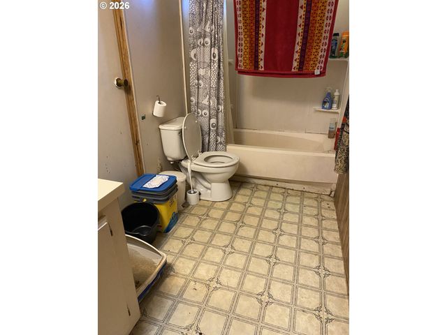 96477 CAPE FERRELO Rd, Brookings, OR 97415
