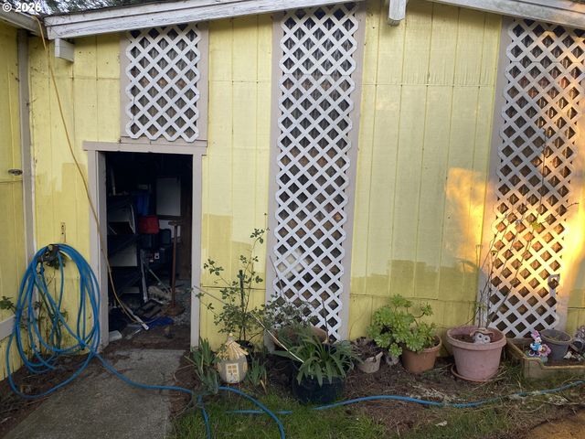 96477 CAPE FERRELO Rd, Brookings, OR 97415