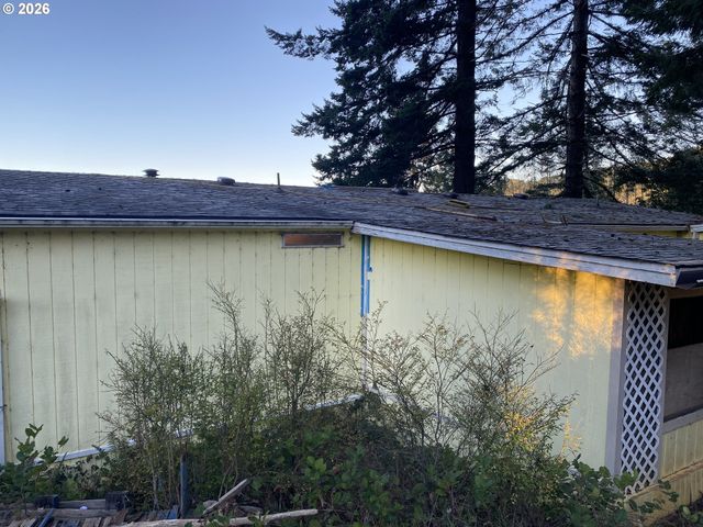96477 CAPE FERRELO Rd, Brookings, OR 97415