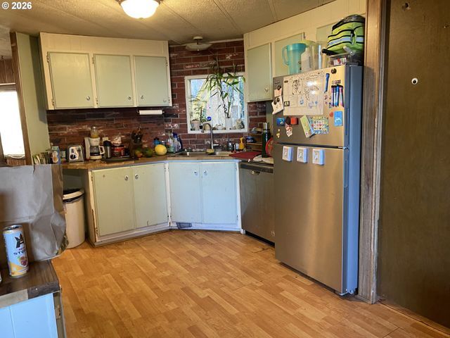 96477 CAPE FERRELO Rd, Brookings, OR 97415