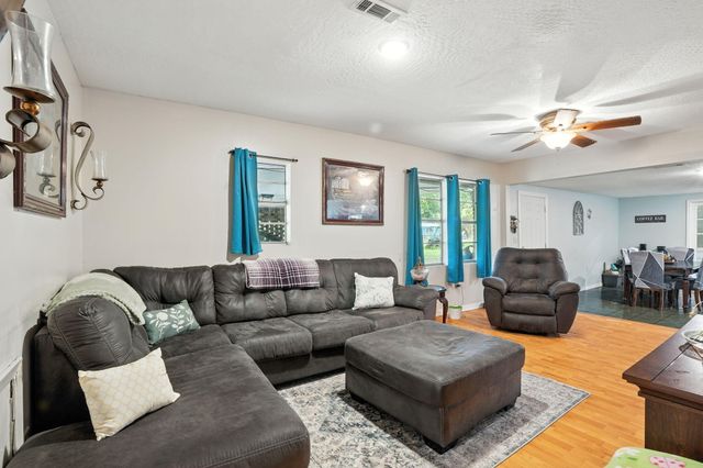 36 Gulf Camp Cir, Lumberton, MS 39455