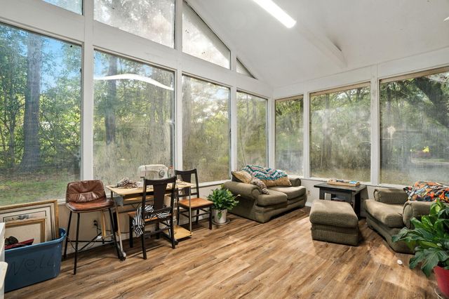 36 Gulf Camp Cir, Lumberton, MS 39455