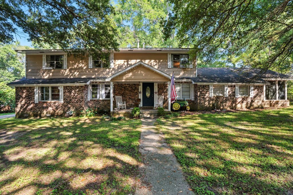36 Gulf Camp Cir, Lumberton, MS 39455