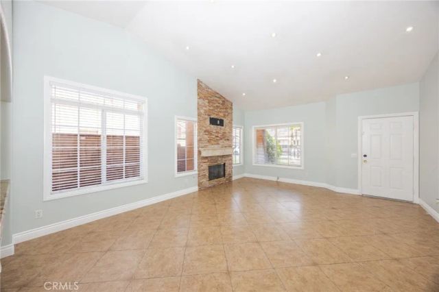 15045 Spring, Fontana, CA 92335