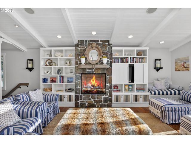 3764 E Chinook Ave, Cannon Beach, OR 97110