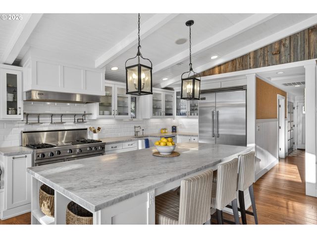 3764 E Chinook Ave, Cannon Beach, OR 97110