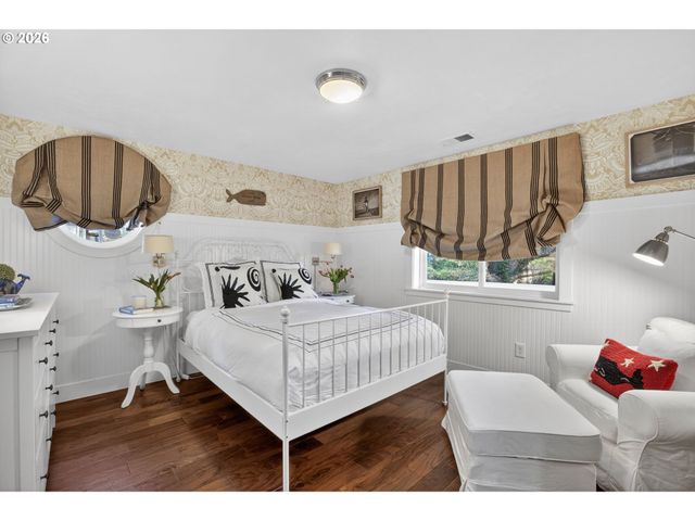 3764 E Chinook Ave, Cannon Beach, OR 97110