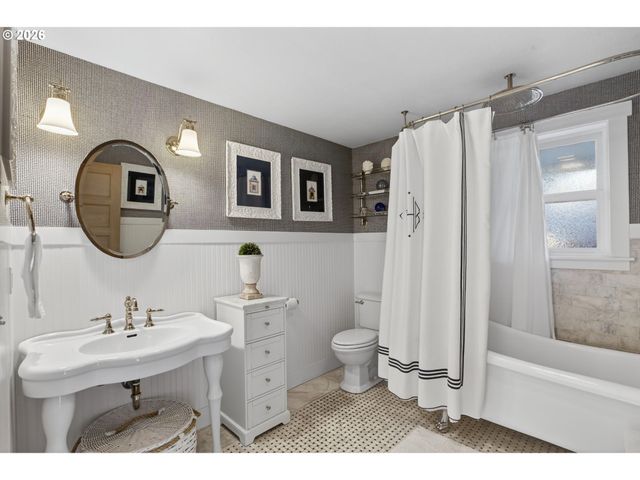 3764 E Chinook Ave, Cannon Beach, OR 97110
