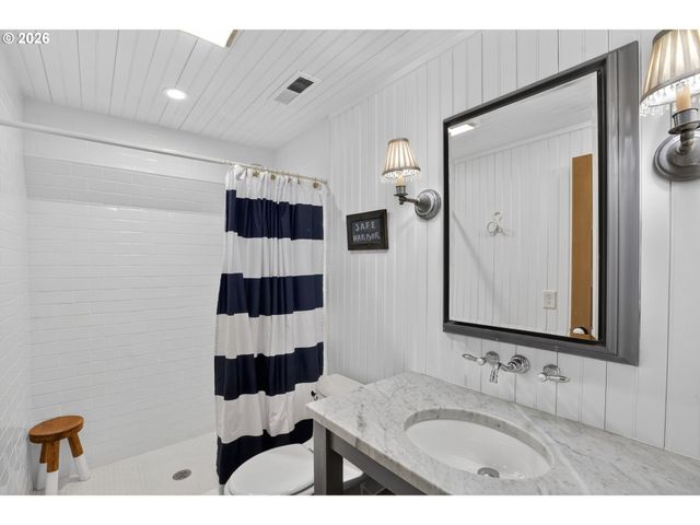 3764 E Chinook Ave, Cannon Beach, OR 97110