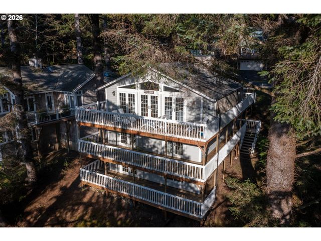 3764 E Chinook Ave, Cannon Beach, OR 97110