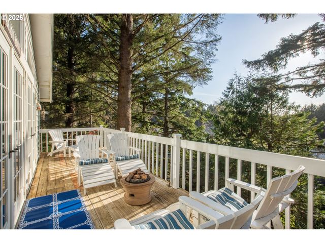 3764 E Chinook Ave, Cannon Beach, OR 97110