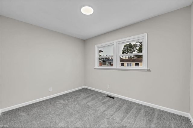 1618 Belafonte DR, Portsmouth, VA 23701