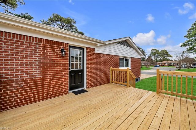 1618 Belafonte DR, Portsmouth, VA 23701