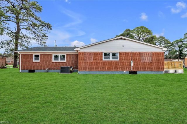 1618 Belafonte DR, Portsmouth, VA 23701