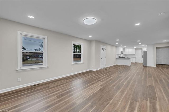 1618 Belafonte DR, Portsmouth, VA 23701