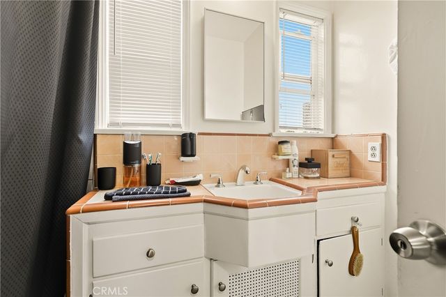 7015 Templeton, Huntington Park, CA 90255