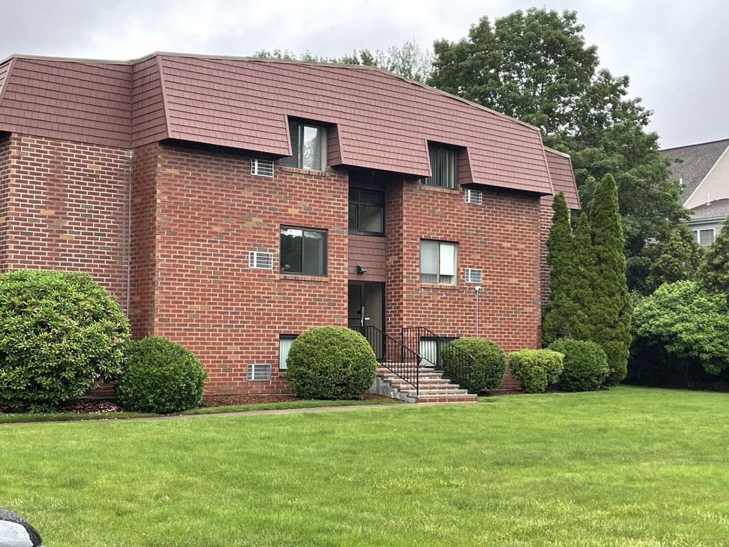50 Cambridge Road 224, Woburn, MA 01801