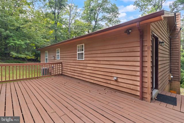 230 PARKSIDE RD, Linden, VA 22642