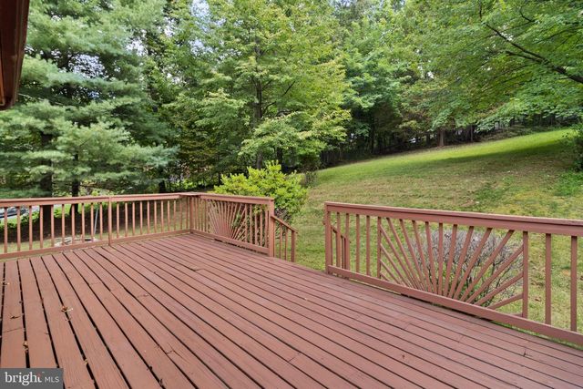 230 PARKSIDE RD, Linden, VA 22642