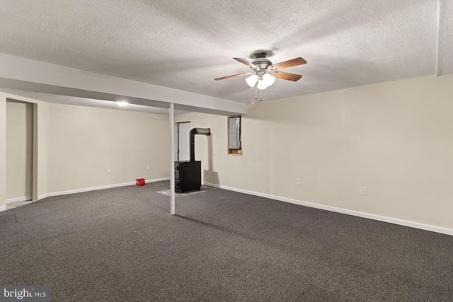 230 PARKSIDE RD, Linden, VA 22642