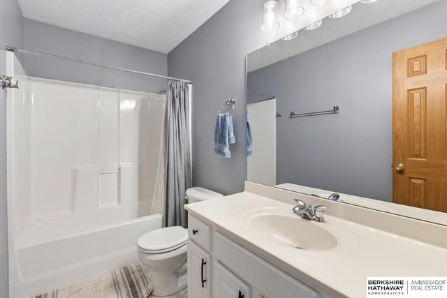 11316 S 199 Street, Gretna, NE 68028