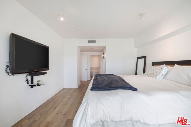 13600 Marina Pointe Drive 901, Marina Del Rey, CA 90292