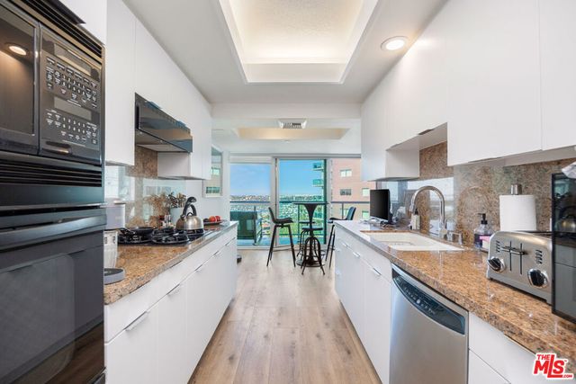 13600 Marina Pointe Drive 901, Marina Del Rey, CA 90292