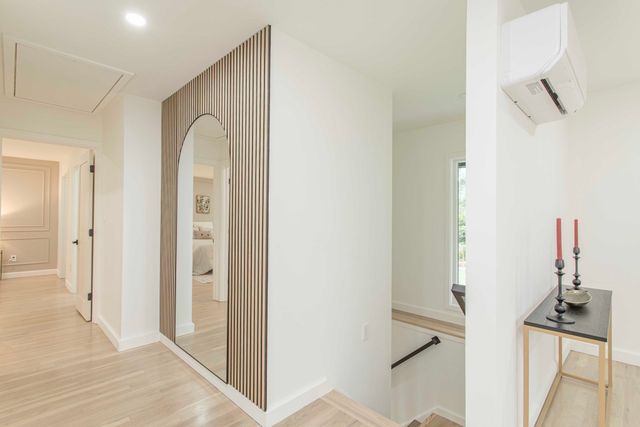 3 Tally Ho Ln, Wayland, MA 01778