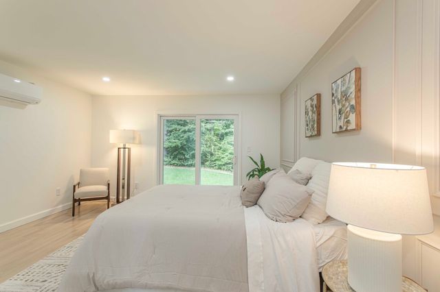 3 Tally Ho Ln, Wayland, MA 01778
