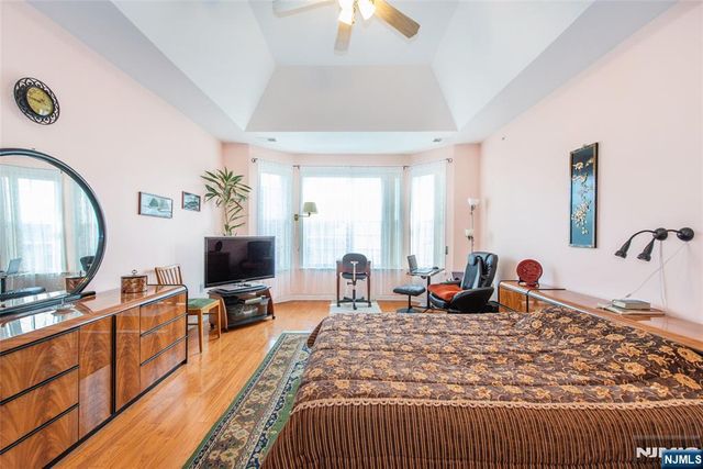 9 Cliff Road, Woodland Park, NJ 07424