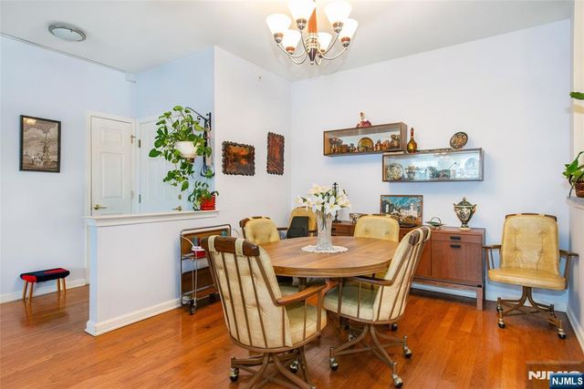 9 Cliff Road, Woodland Park, NJ 07424