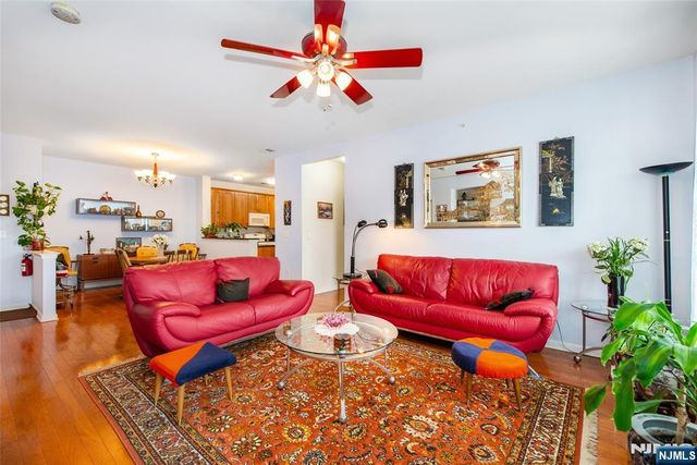 9 Cliff Road, Woodland Park, NJ 07424