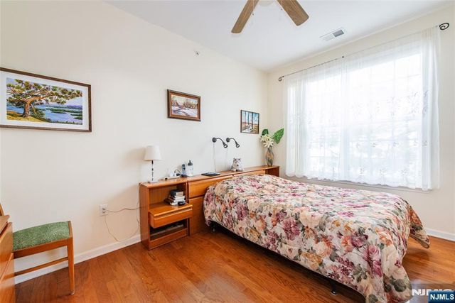 9 Cliff Road, Woodland Park, NJ 07424