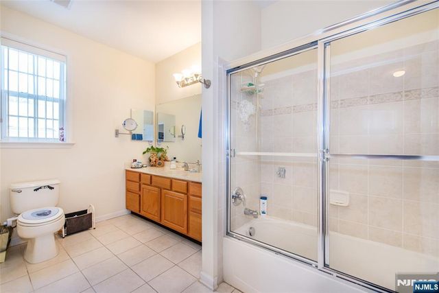 9 Cliff Road, Woodland Park, NJ 07424