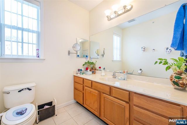 9 Cliff Road, Woodland Park, NJ 07424